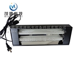 手拿紫外線固化機(jī)